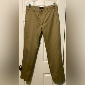 EUC Docker's flat front signature khaki pants- 33W x 32L slim fit